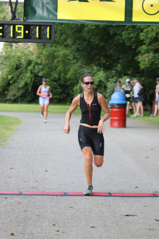 Pawling Triathlon Finisher lack top and shorts